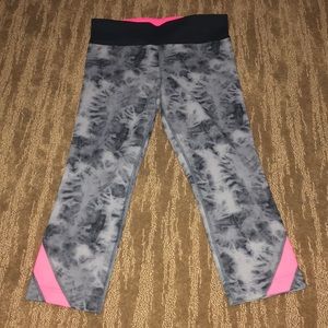 Under Armour Crop Leggings